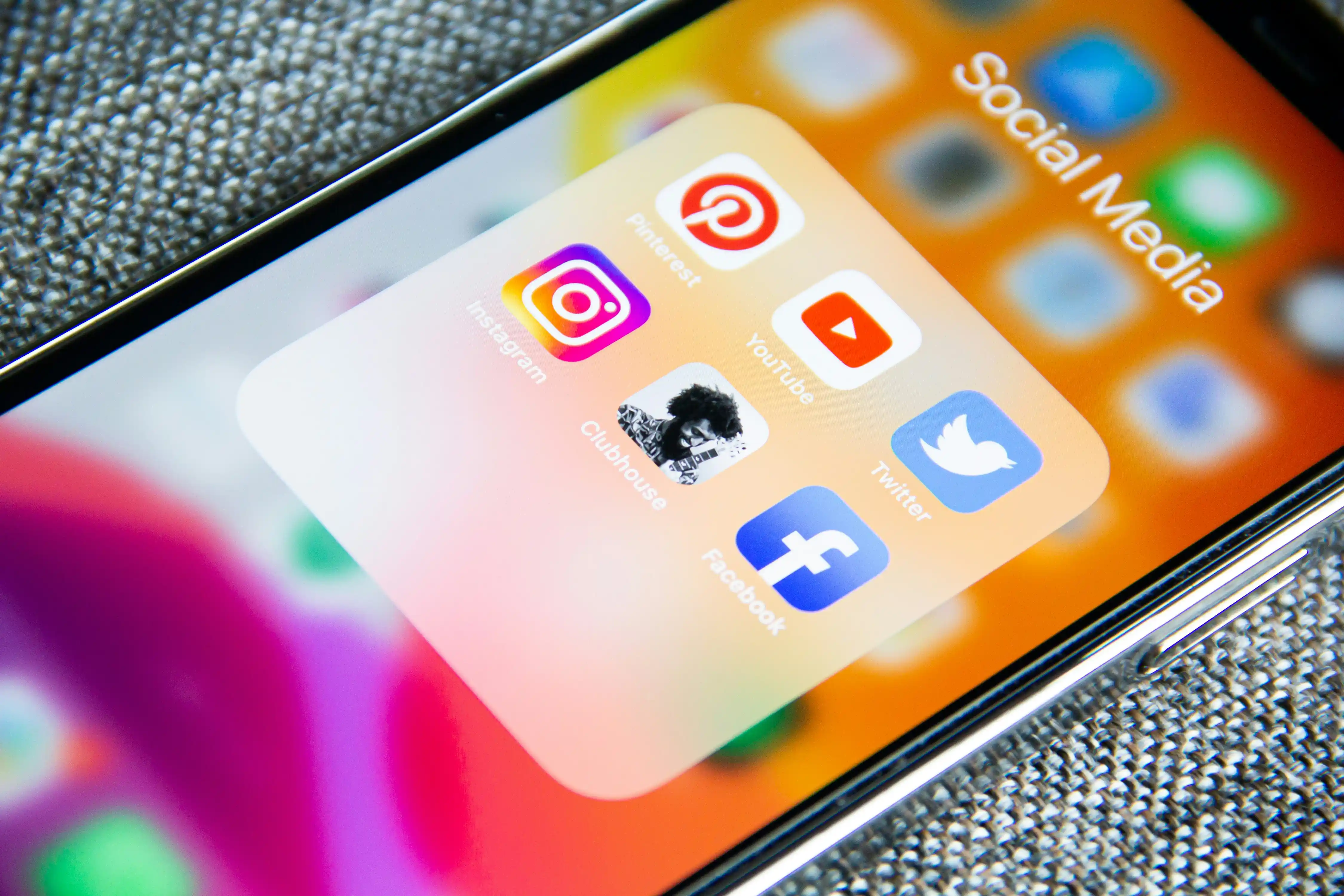 Best Tips for Building Social Media Presence Online